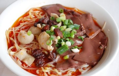 �������͵ĳ����� ���ݼ���ʢ���ķ�ζС��