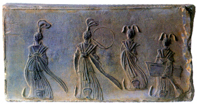 �������